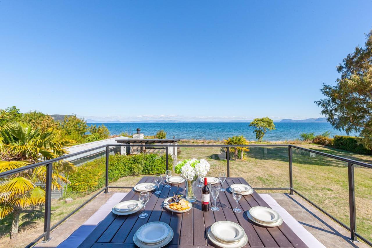 Lakefront Villa - Waitahanui Holiday Home Ngoại thất bức ảnh