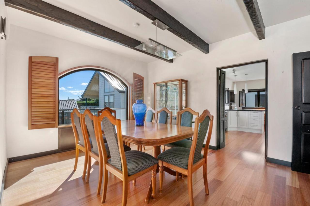 Lakefront Villa - Waitahanui Holiday Home Ngoại thất bức ảnh