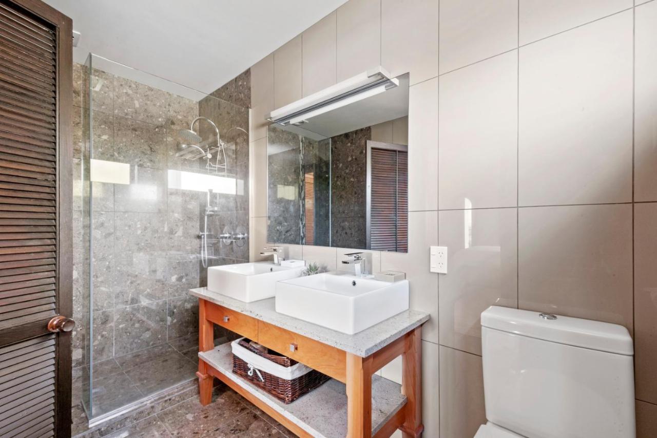 Lakefront Villa - Waitahanui Holiday Home Ngoại thất bức ảnh