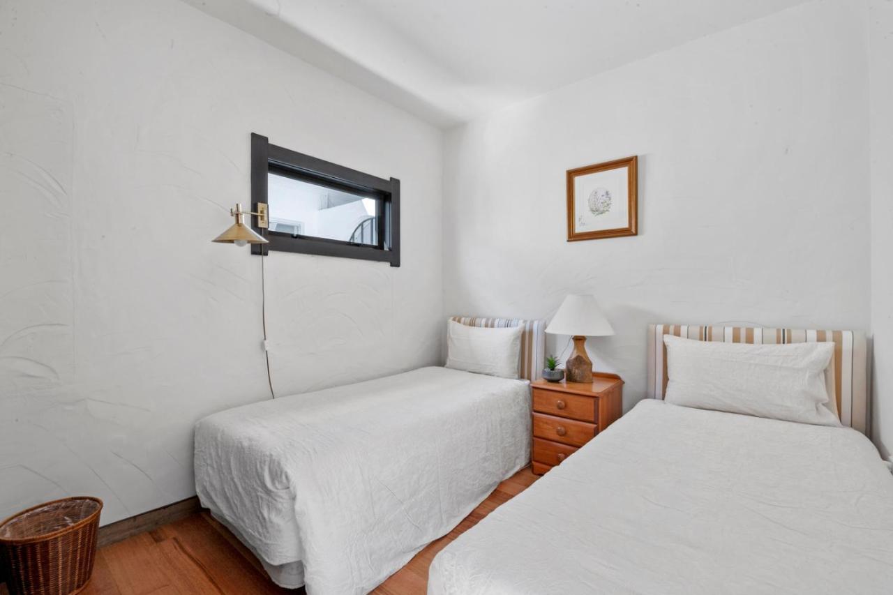 Lakefront Villa - Waitahanui Holiday Home Ngoại thất bức ảnh